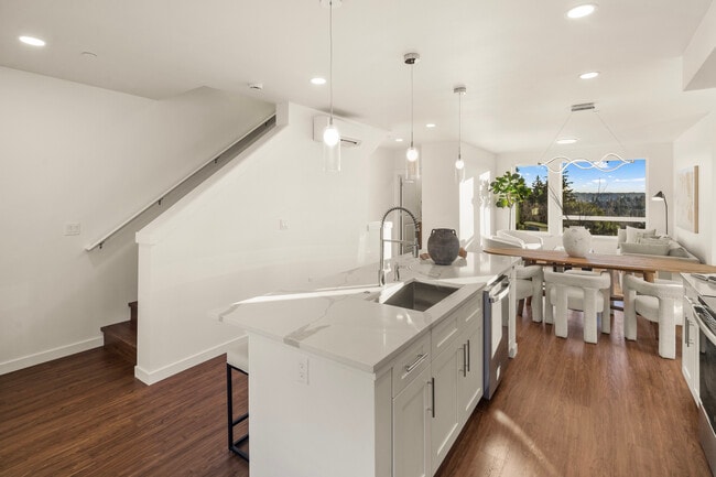 Designer Kitchen Stylish finishes and modern touches