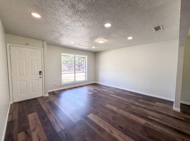 Photo - 2141 Mountainview Dr