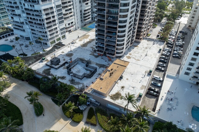 10175 Collins Ave - Tiffany of Bal Harbour