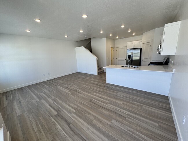 Photo - 532 S 1215 W