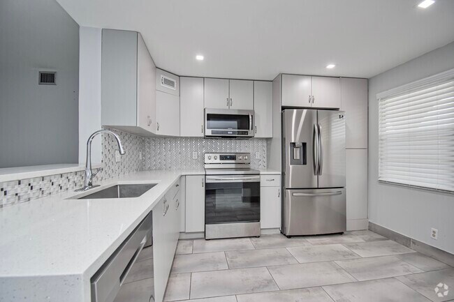 Building Photo - 2201 Lucaya Bend Unit K4 Rental