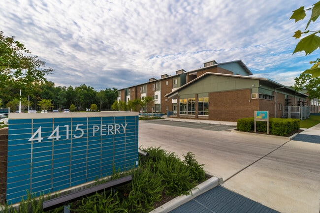 Photo - Perry Street Apartments