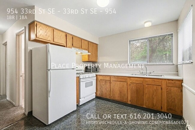 Photo - 954 33rd St SE Unit 954