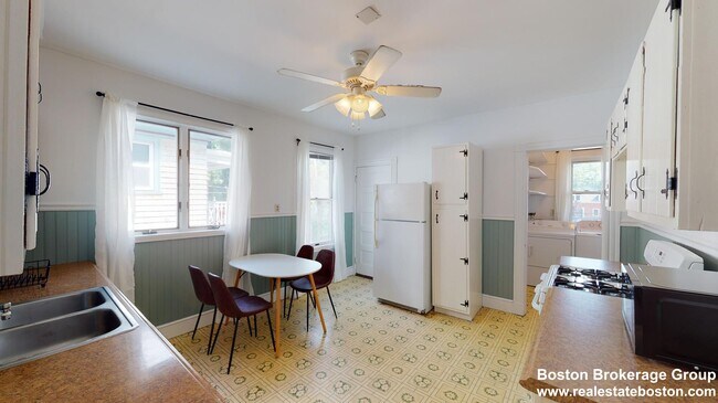 Photo - 30 Roseclair St