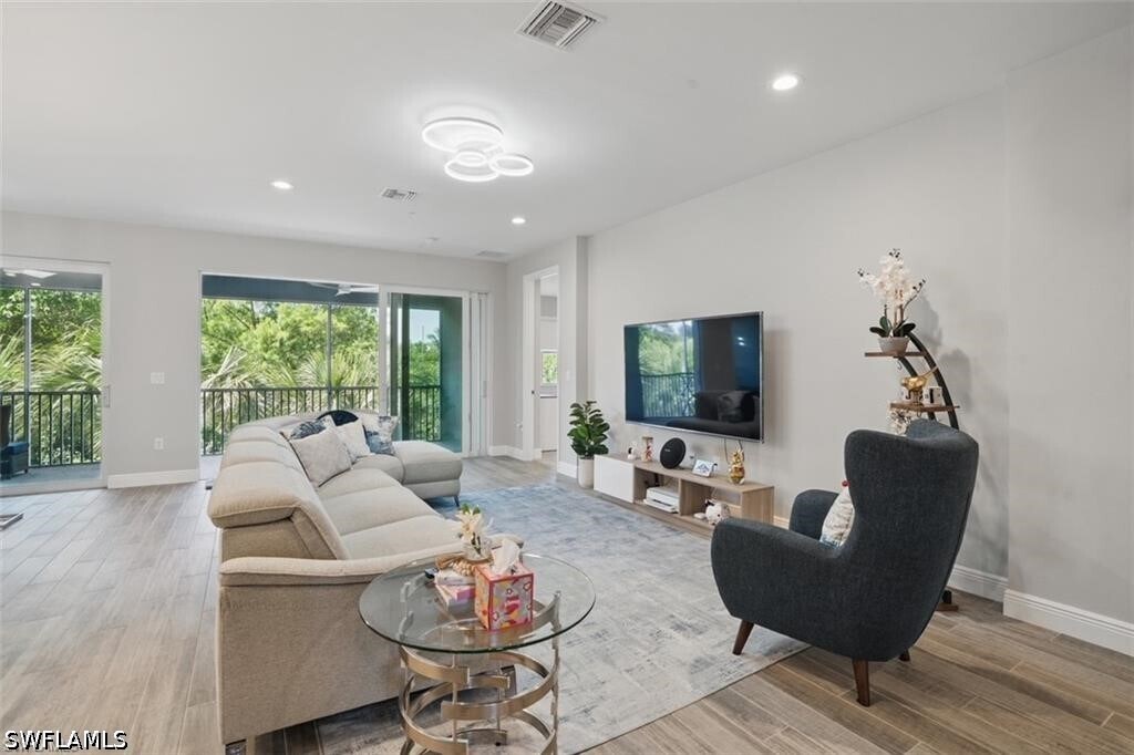 Photo - 2567 Seychelles Dr