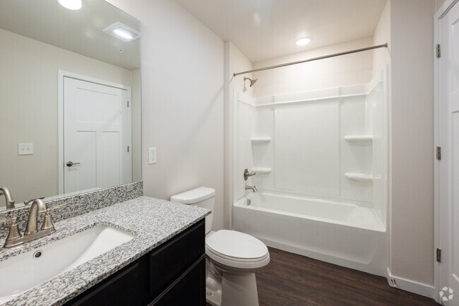 1 BR, 1 BA - 691 SF