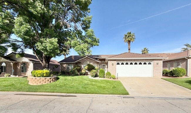 Photo - 3 Bed 2 Bath Home in Meadow Creak!! 55+ Community!!!