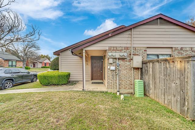 Photo - 2111 E Belt Line Rd