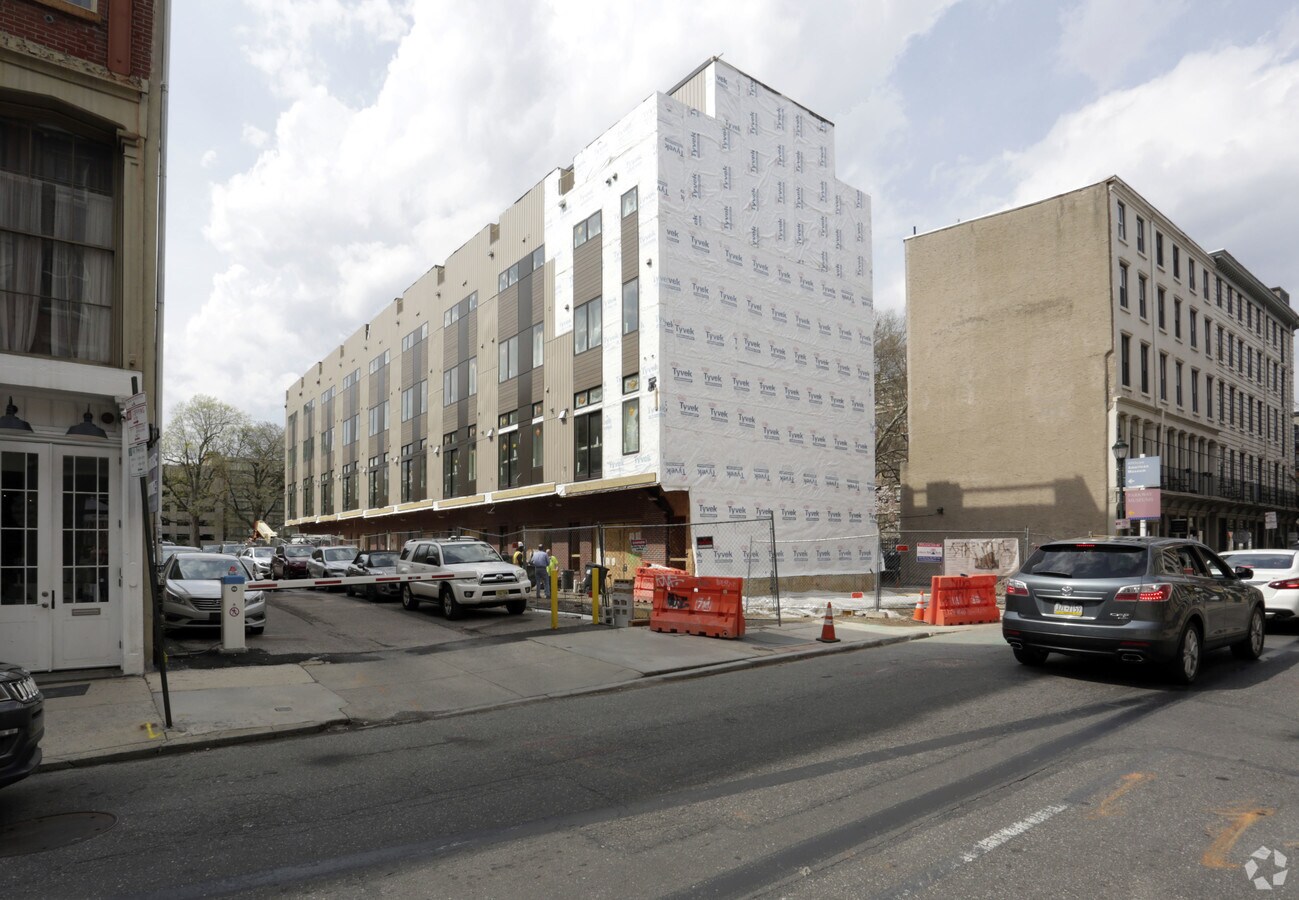 Photo - Lippincott Alley