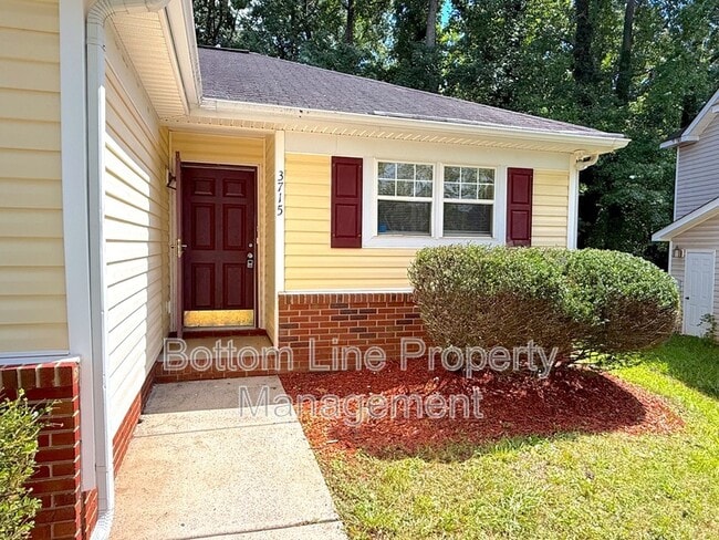 Photo - 3715 Bullard St