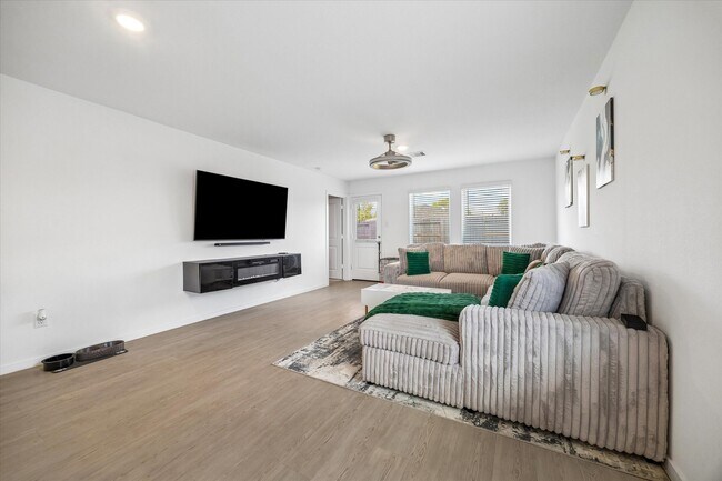 Photo - 18257 Pontecorvo Ln