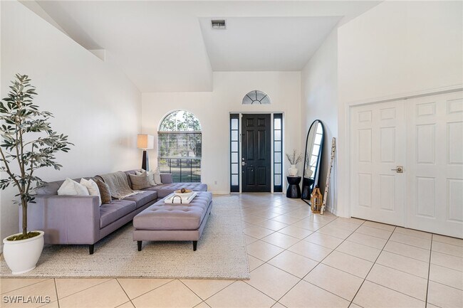 Photo - 461 Everglades Blvd N