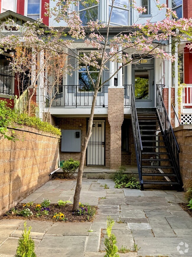 Building Photo - 1119 Euclid St NW Rental