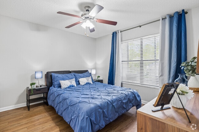 Bermuda 1BR, 1BA - 730SF - Dormitorio