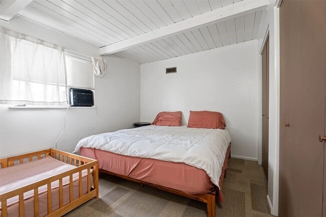 Photo - 3220 Clark St Unidad 3220 S. Clark St