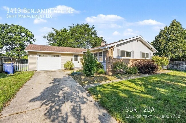 Photo - 1413 Benjamin Ave NE