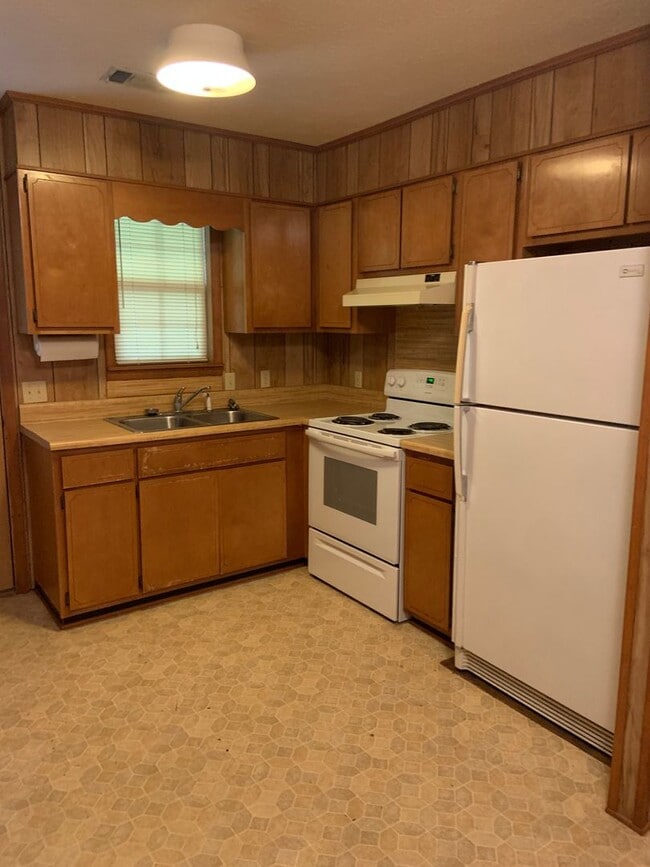 Photo - 404 Pinecrest Dr Unit 404 -B Pinecrest Drive