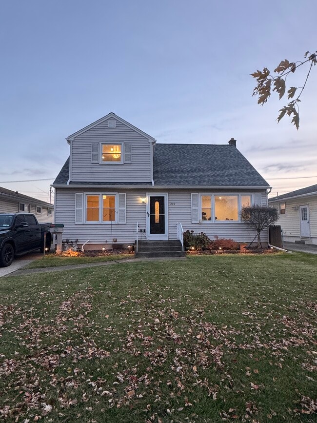 Photo - 249 Dunlop Ave