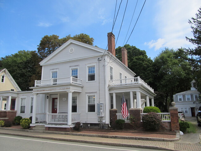 Photo - 188 Thames St Apartment