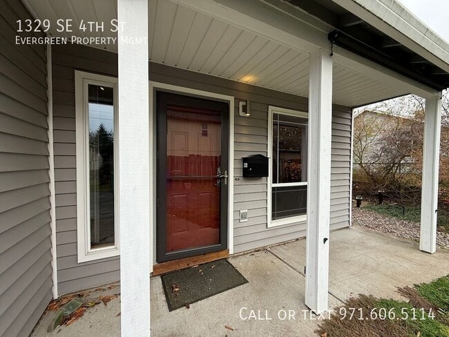 Photo - 1329 SE 4th St