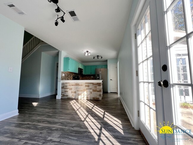 Photo - 1059 Windmill Dr