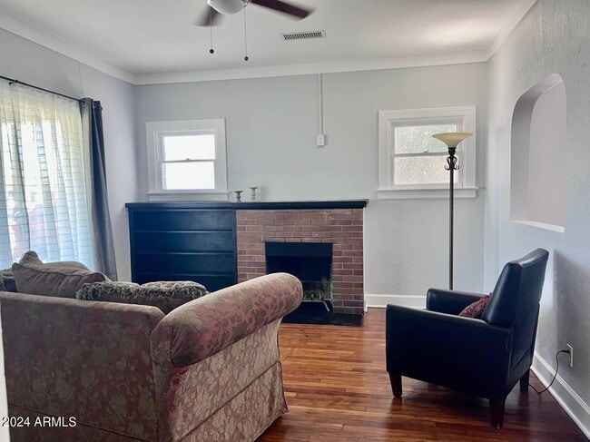 Photo - 2137 W Madison St