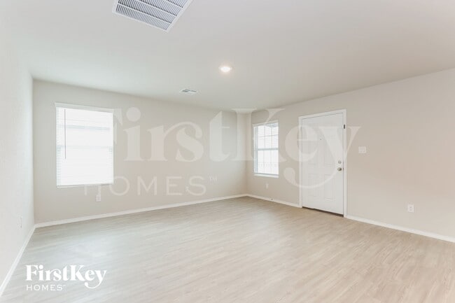 Photo - 10606 Varmus Dr