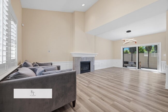 Photo - Beautiful Mediterranean Luxury Home in Exclusive Gated Villa Sierra, Arcadia