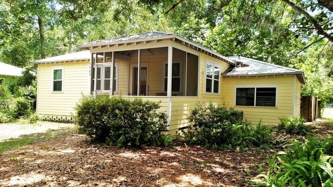 Photo - 1005 NE 7 Pl