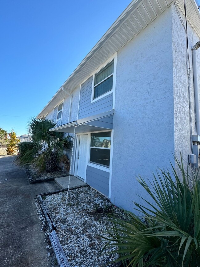 Photo - "Coastal Comfort Awaits: Charming 2-Bed Retreat on Beach Drive, Panama City Beach!" Unit C