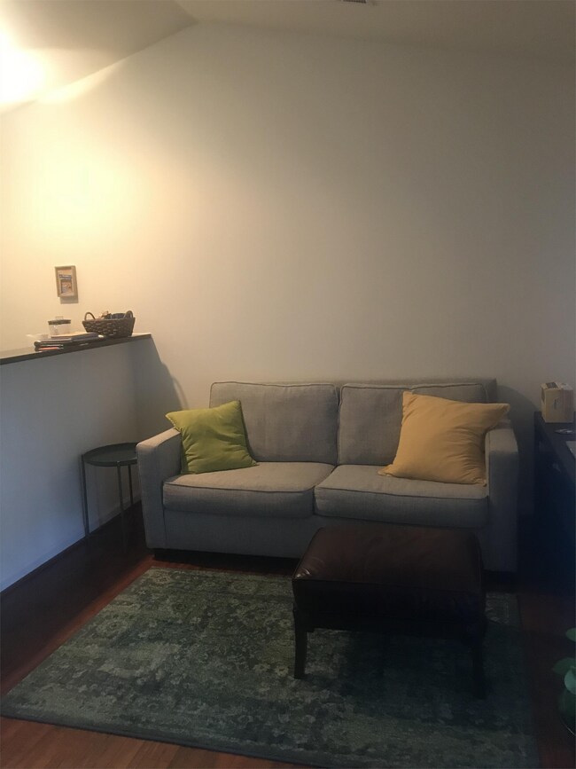 Photo - 3-53C S Graham St