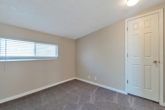 Photo - Center Street Unidad #1