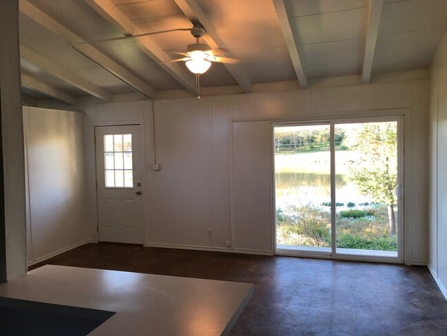 Photo - 5229 Curzon Ave