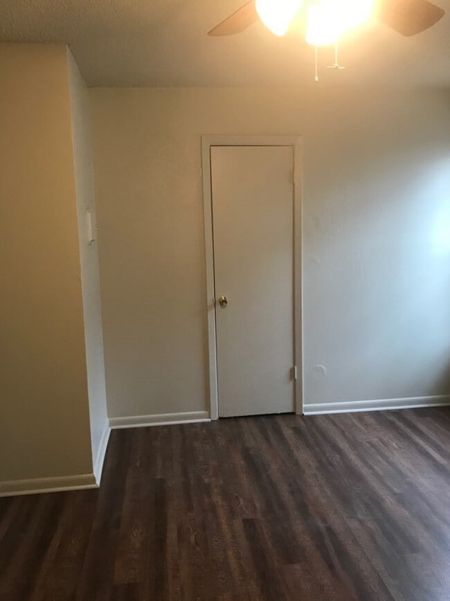 902-904  JR Court