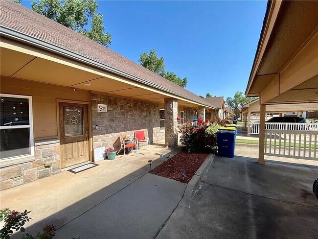 Photo - 524 Greenbriar Ct