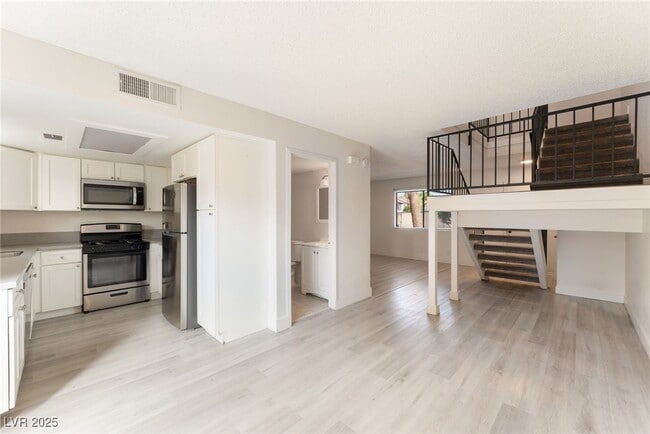 Building Photo - 200 Bel Port Dr Unit 201