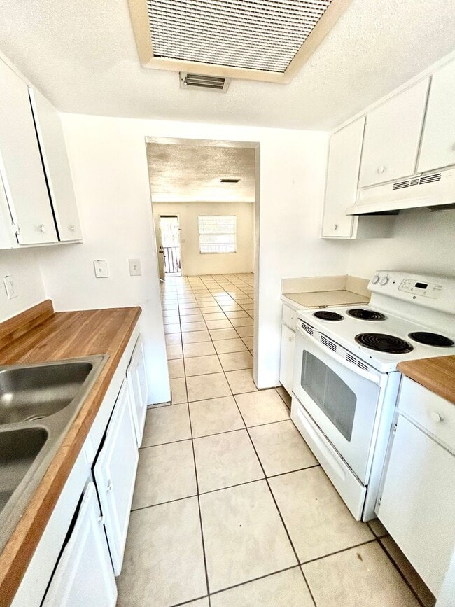 Photo - 1225 Kennedy Rd Unit Kennedy Rd. - 1225 06