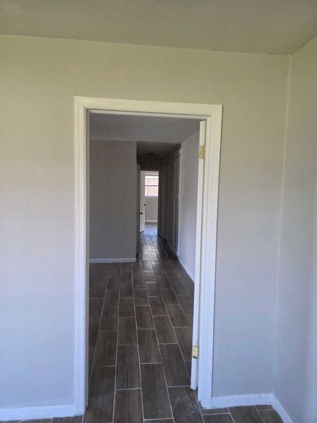 Photo - 3/4 BR  Brick ranch