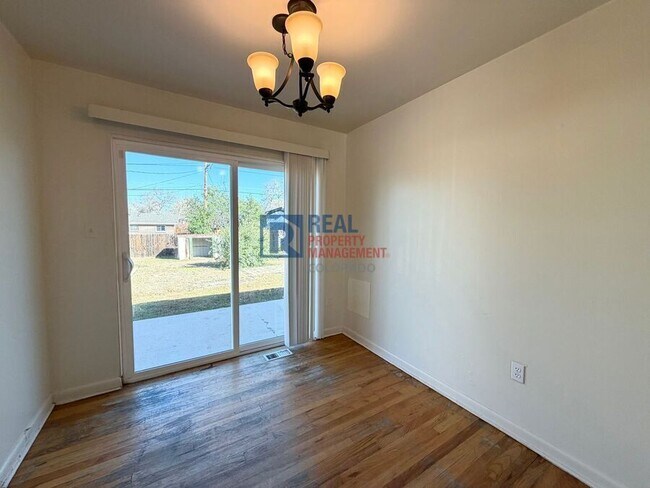 Photo - 504 Toledo St