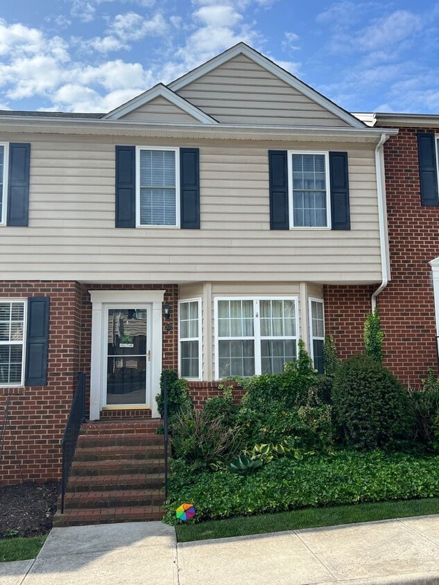 4 Bedroom Town Home in Lynchburg - 4 Bedroom Town Home in Lynchburg