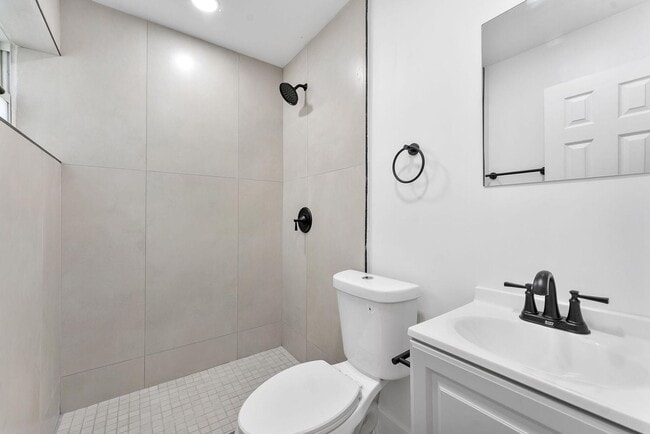 Photo - 307 NW 6th St