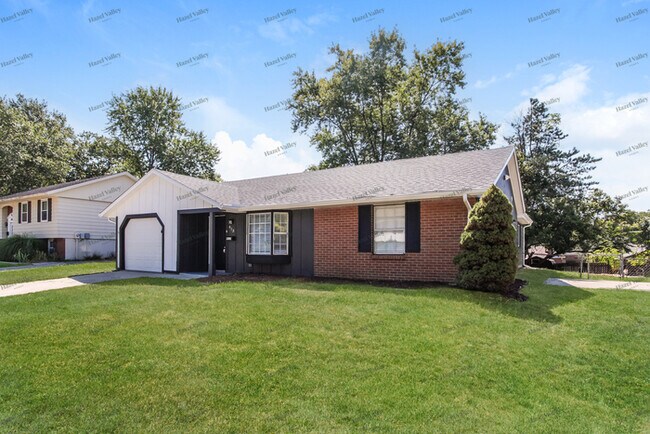 Photo - 413 Huntley Ct