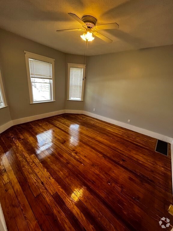 Building Photo - 155 Essex St Unit 3 Rental
