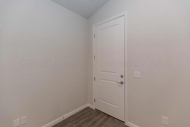 Photo - 7511 Beck Dr