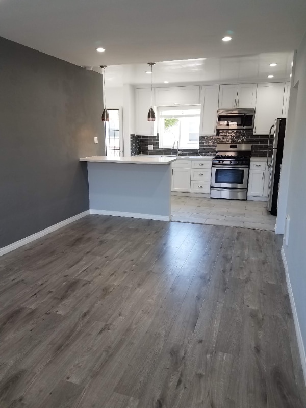 Photo - 1068 W 12th St Unidad 0