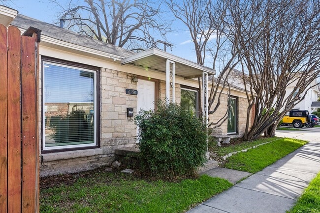 Photo - 6950 Hillcrest Ave