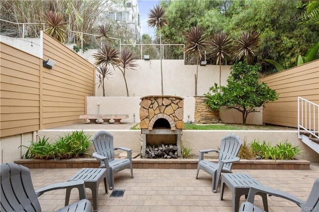 Photo - 3533 S Kerckhoff Ave