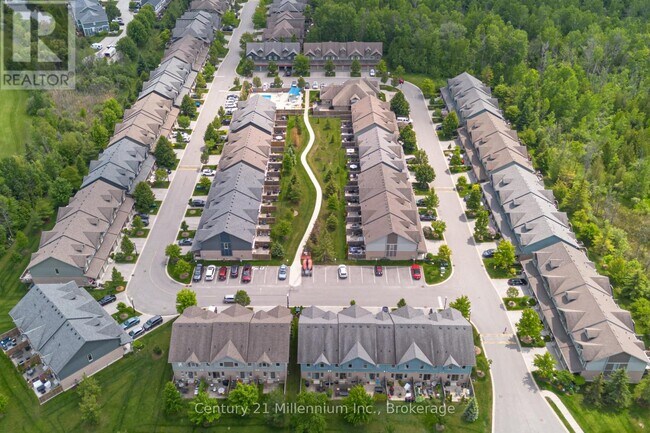 Photo - 37 Silver Glen Blvd