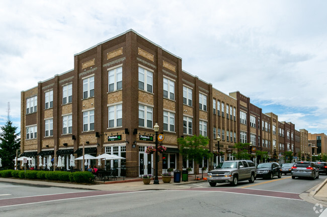 OLD TOWN ON THE MONON - OLD TOWN ON THE MONON Apartments