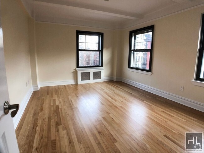 Building Photo - Christopher Street Rental
